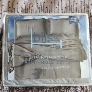 Ultra Soft Microfiber 4-Piece Queen Bedsheet Set - Gray